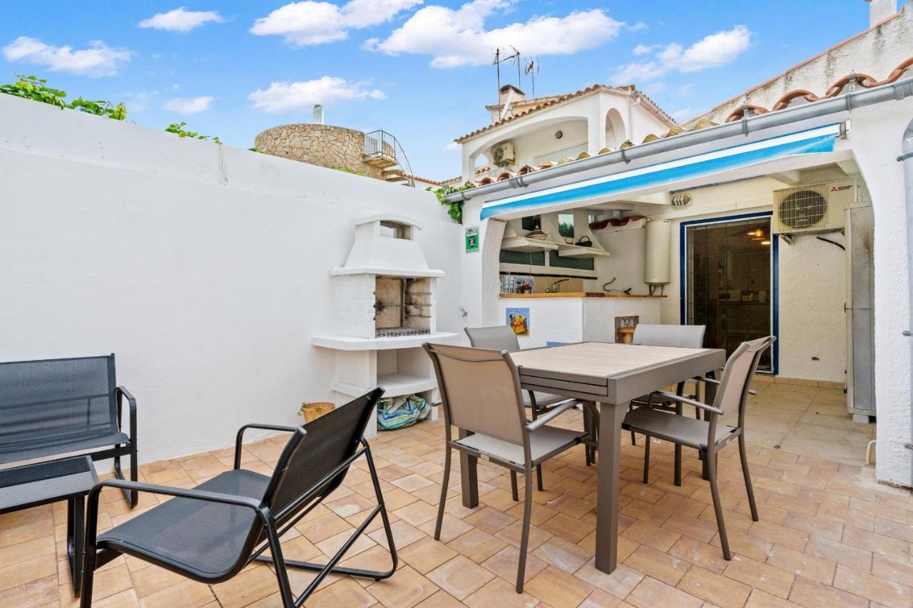 Welcs Casa 077 Emp Cerca Del Mar Villa Empuriabrava Exteriör bild